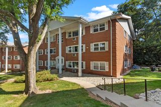 235 Country Club DRIVE #3B, Lake Geneva, WI 53147