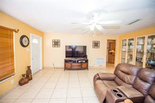 901 NW 48th Place, Pompano Beach, FL 33064