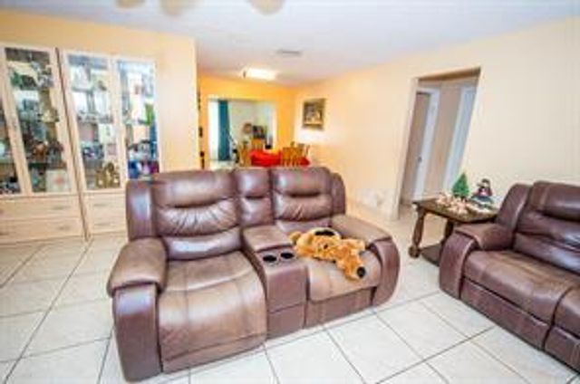 901 NW 48th Place, Pompano Beach, FL 33064