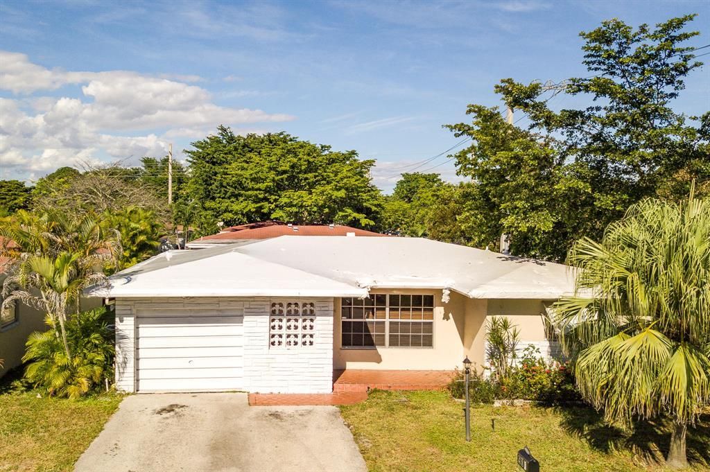 901 NW 48th Place, Pompano Beach, FL 33064