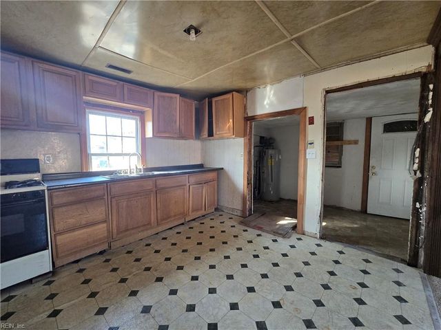 1008 Carrington AVE, Virginia Beach, VA 23464