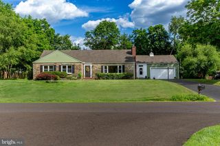 43 GLEN DR, Yardley, PA 19067