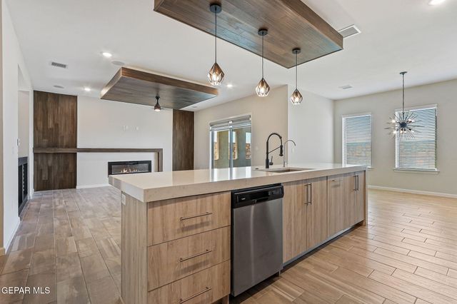 14904 John McNeely Avenue, El Paso, TX 79938