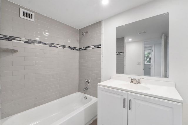 3751 Environ Boulevard 243, Lauderhill, FL 33319