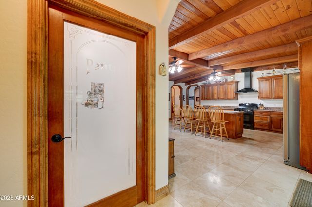 424 E LEHI Road, Mesa, AZ 85203