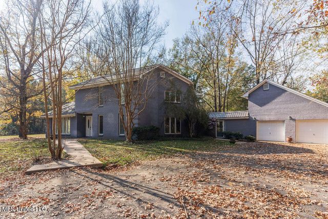 112 Tall Oaks Street, Clinton, MS 39056