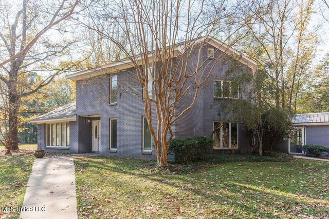 112 Tall Oaks Street, Clinton, MS 39056