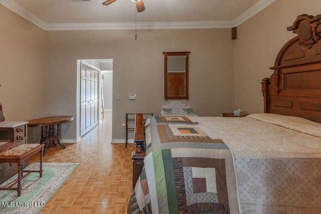 112 Tall Oaks Street, Clinton, MS 39056