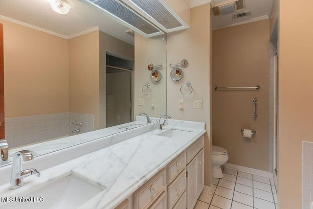 112 Tall Oaks Street, Clinton, MS 39056