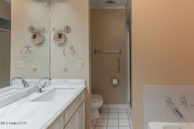 112 Tall Oaks Street, Clinton, MS 39056