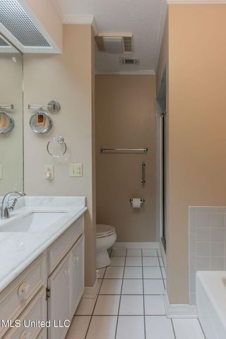 112 Tall Oaks Street, Clinton, MS 39056