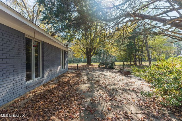 112 Tall Oaks Street, Clinton, MS 39056