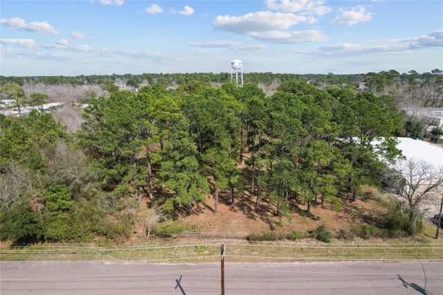 3205 Spruce Dr, Dickinson, TX 77539