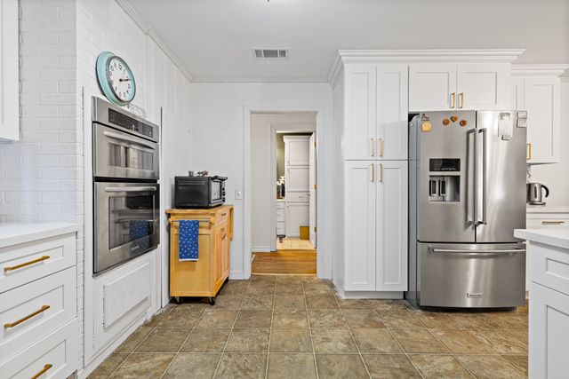 3605 Indian Springs Rd, Marshall, TX 75672