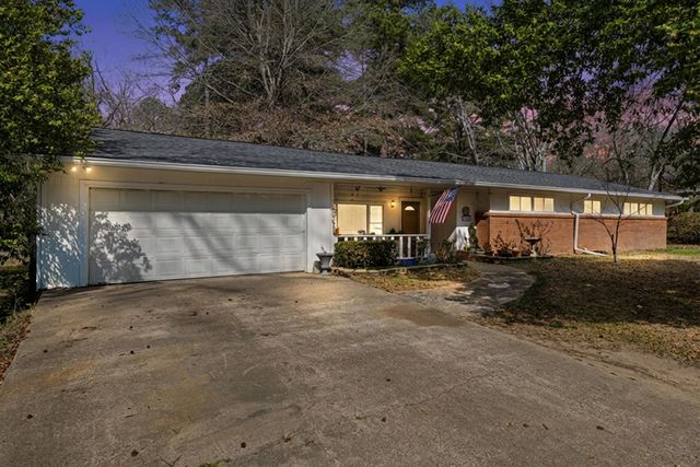 3605 Indian Springs Rd, Marshall, TX 75672