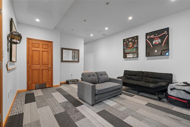 360 Hickory Grade Rd, South Fayette, PA 15017