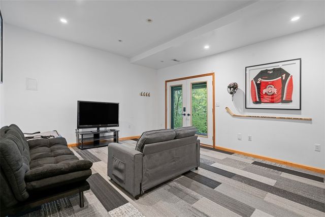 360 Hickory Grade Rd, South Fayette, PA 15017