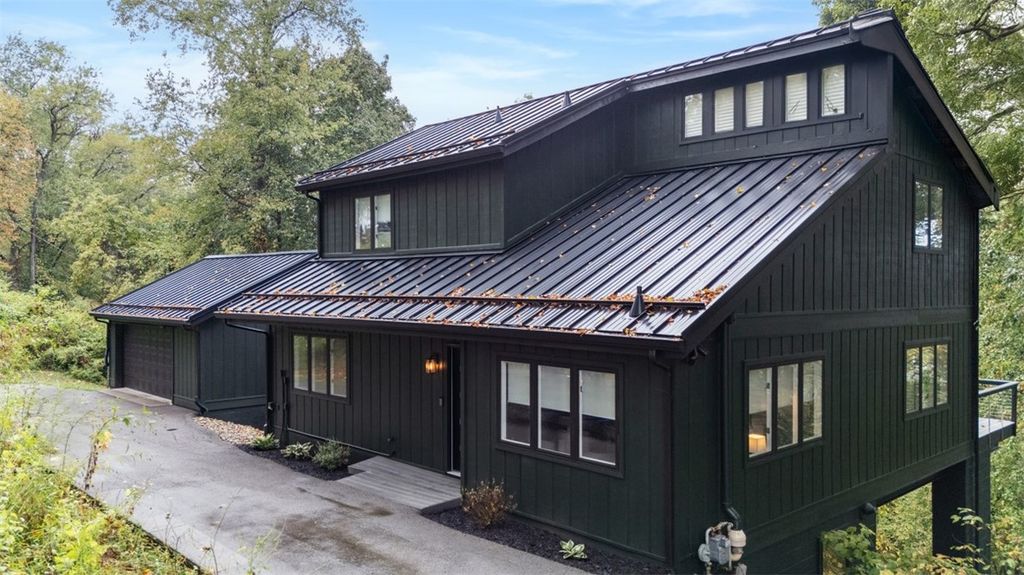 360 Hickory Grade Rd, South Fayette, PA 15017