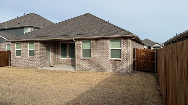 732 Waterhouse Lake Drive, Anna, TX 75409