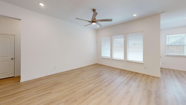 732 Waterhouse Lake Drive, Anna, TX 75409