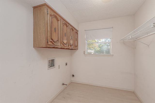 9064 Maple Glen Drive, Dallas, TX 75231