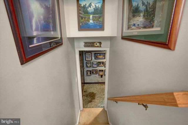 828 ESSEX CIR, Greencastle, PA 17225