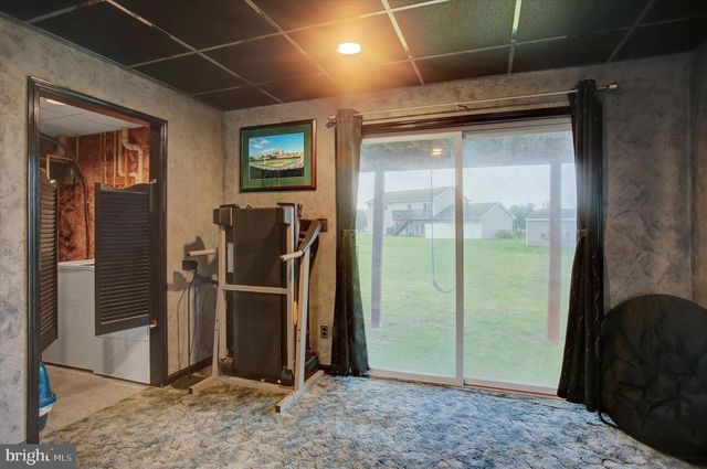 828 ESSEX CIR, Greencastle, PA 17225