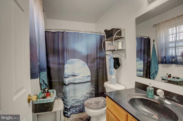 828 ESSEX CIR, Greencastle, PA 17225