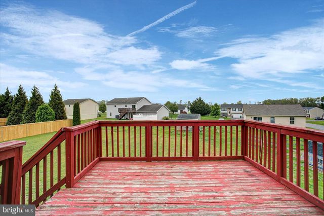 828 ESSEX CIR, Greencastle, PA 17225