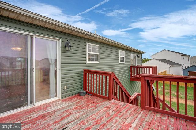 828 ESSEX CIR, Greencastle, PA 17225