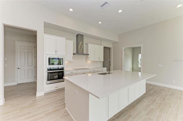 9592 SURREY ROSE DRIVE, San Antonio, FL 33576