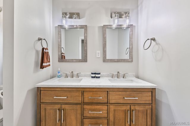 9430 HUNTINGDON Court, Montgomery, AL 36117