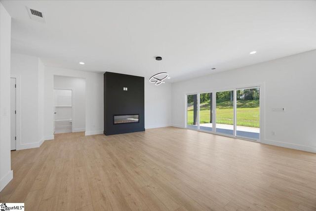 2027 Blessed Drive, Inman, SC 29349