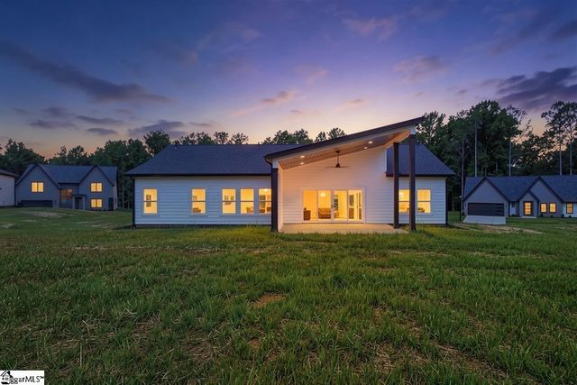 2027 Blessed Drive, Inman, SC 29349