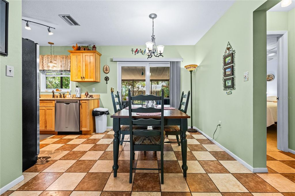 Image 13 of property listing at 5362 DUNCANWOOD DRIVE, Sarasota, FL 34232