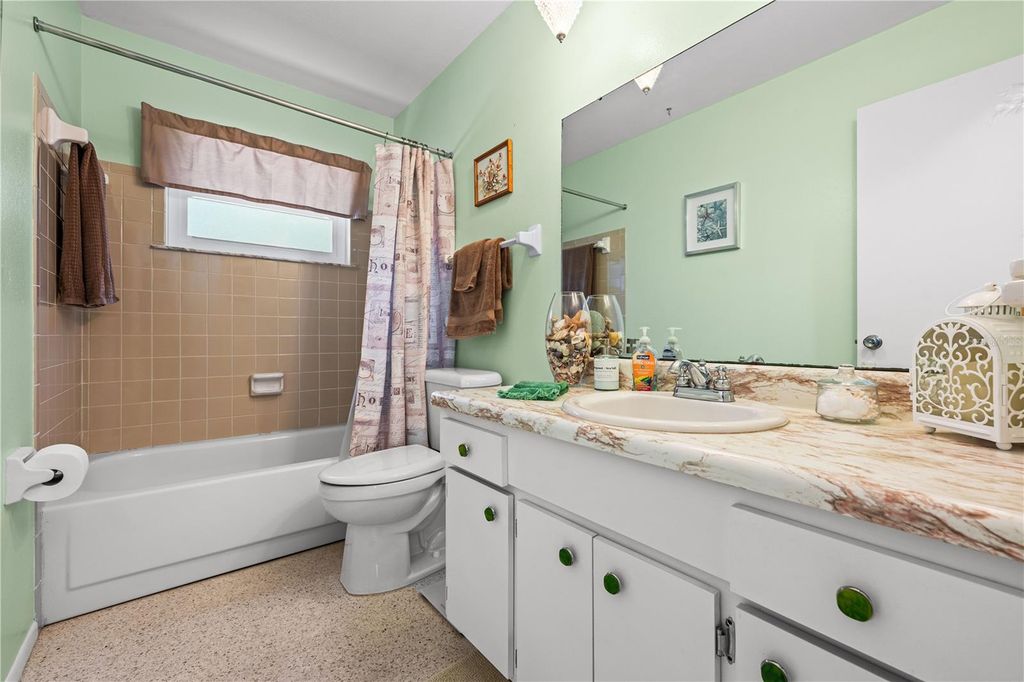 Image 26 of property listing at 5362 DUNCANWOOD DRIVE, Sarasota, FL 34232