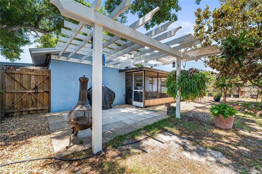 Image 37 of property listing at 5362 DUNCANWOOD DRIVE, Sarasota, FL 34232