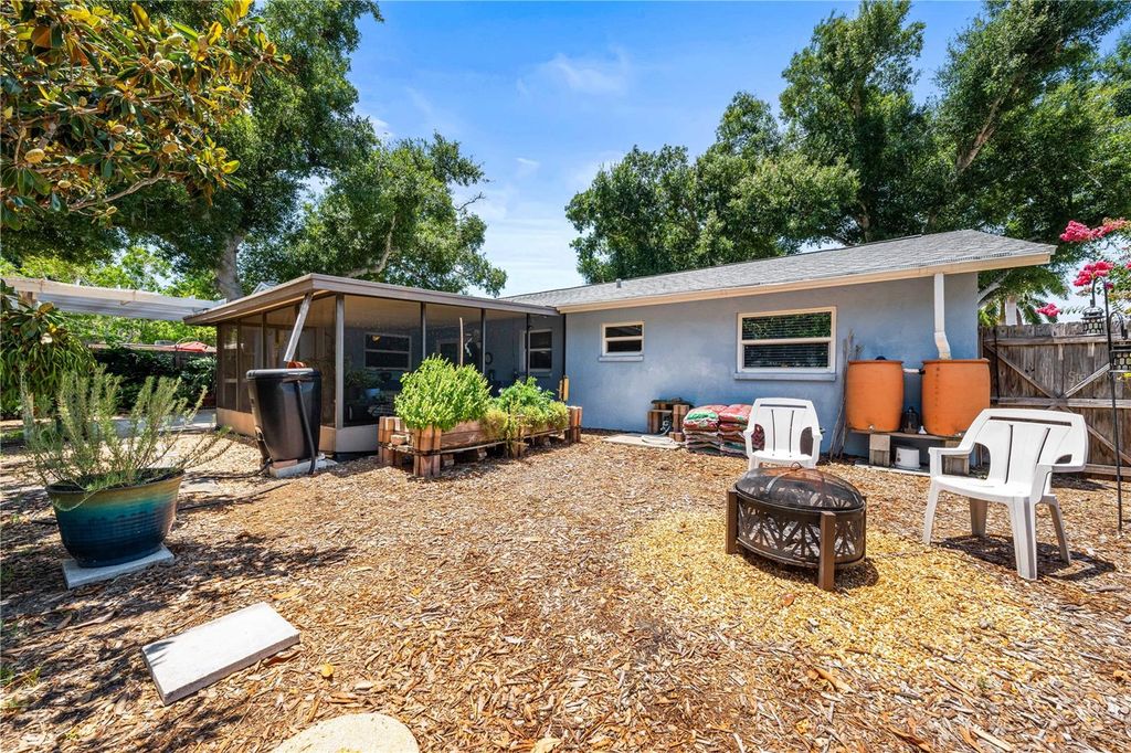 Image 38 of property listing at 5362 DUNCANWOOD DRIVE, Sarasota, FL 34232