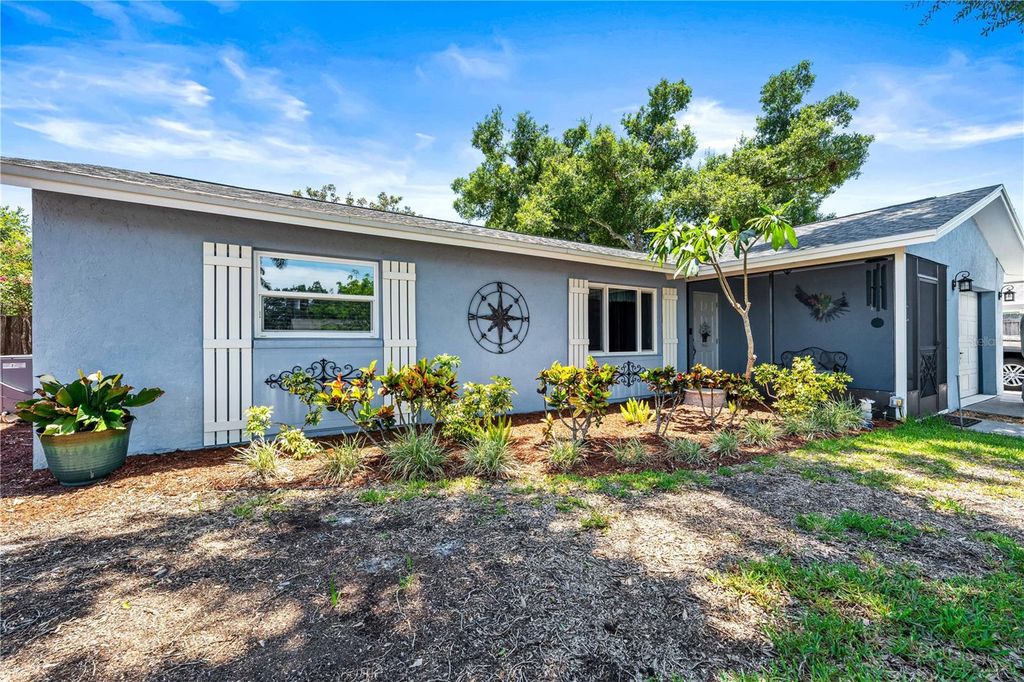 Image 7 of property listing at 5362 DUNCANWOOD DRIVE, Sarasota, FL 34232