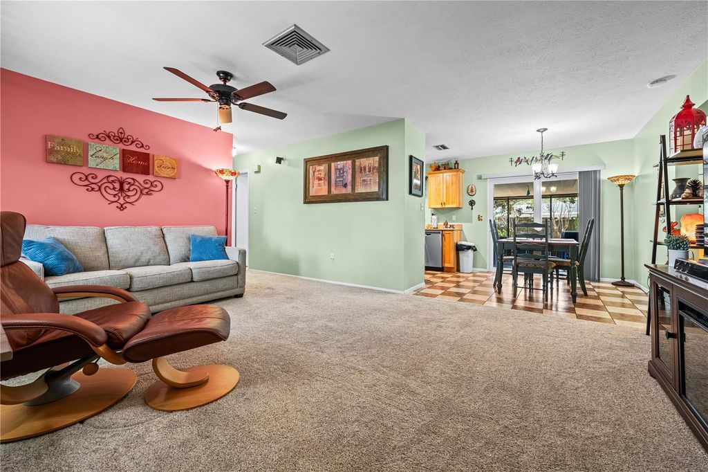 Image 9 of property listing at 5362 DUNCANWOOD DRIVE, Sarasota, FL 34232