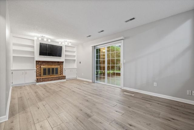 1706 NW 10th Street, Ankeny, IA 50023