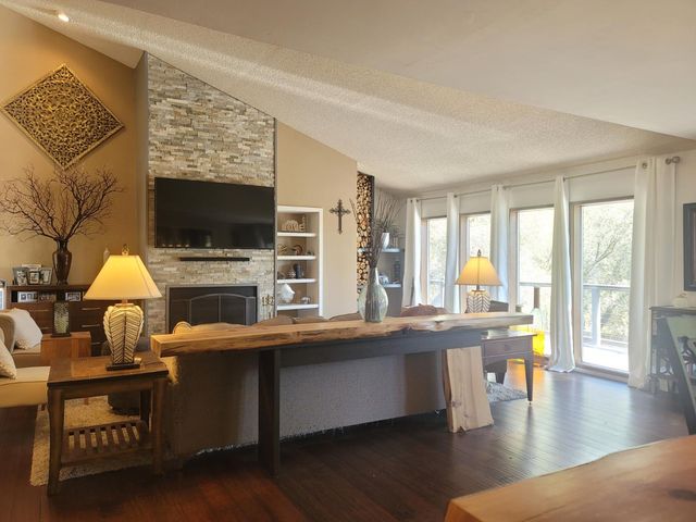 3571 Sudbury Rd, Cameron Park, CA 95682