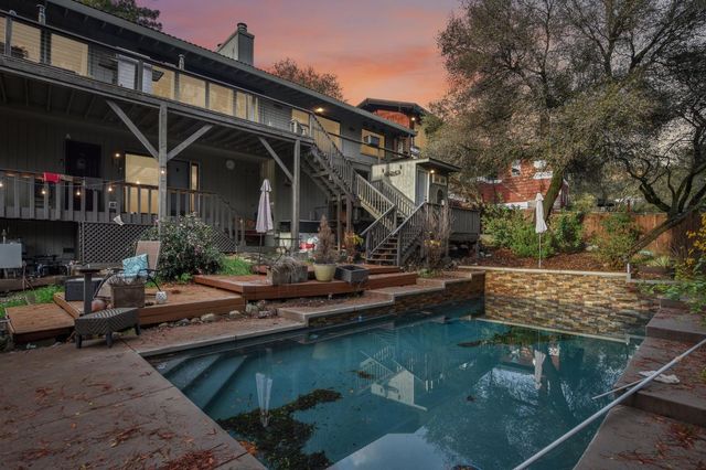 3571 Sudbury Rd, Cameron Park, CA 95682