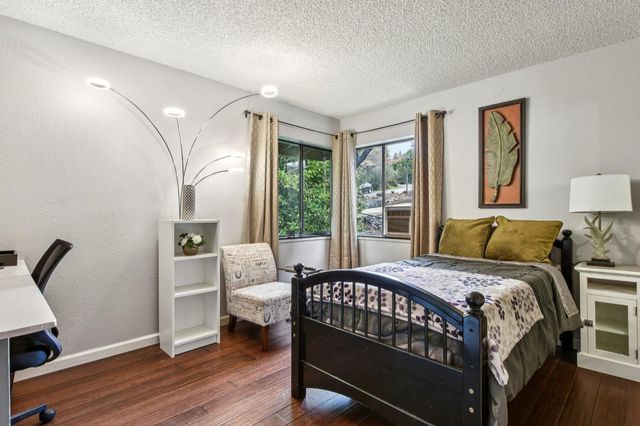 3571 Sudbury Rd, Cameron Park, CA 95682