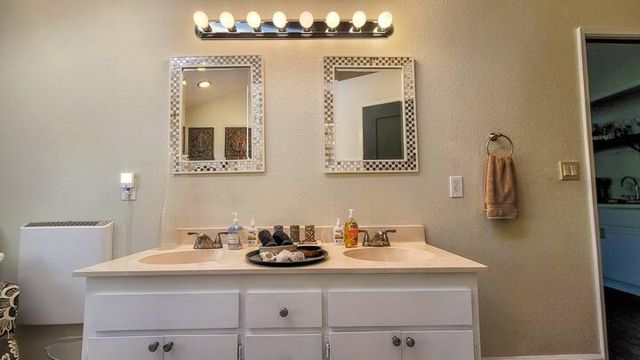 3571 Sudbury Rd, Cameron Park, CA 95682