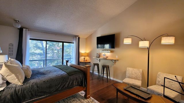 3571 Sudbury Rd, Cameron Park, CA 95682