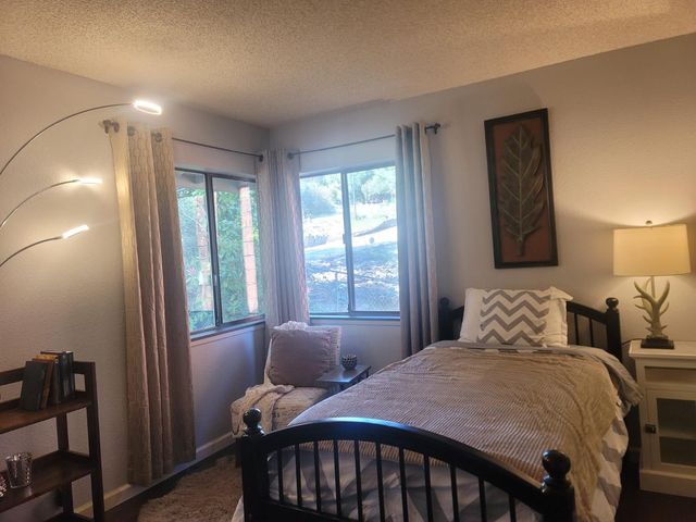 3571 Sudbury Rd, Cameron Park, CA 95682