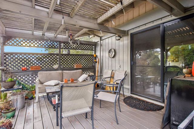 3571 Sudbury Rd, Cameron Park, CA 95682