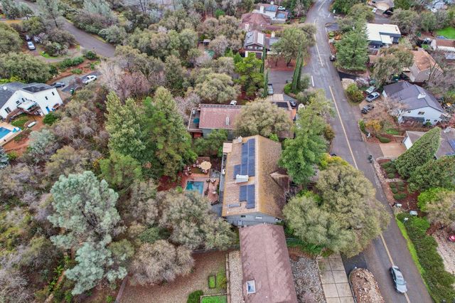 3571 Sudbury Rd, Cameron Park, CA 95682