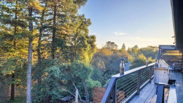 3571 Sudbury Rd, Cameron Park, CA 95682